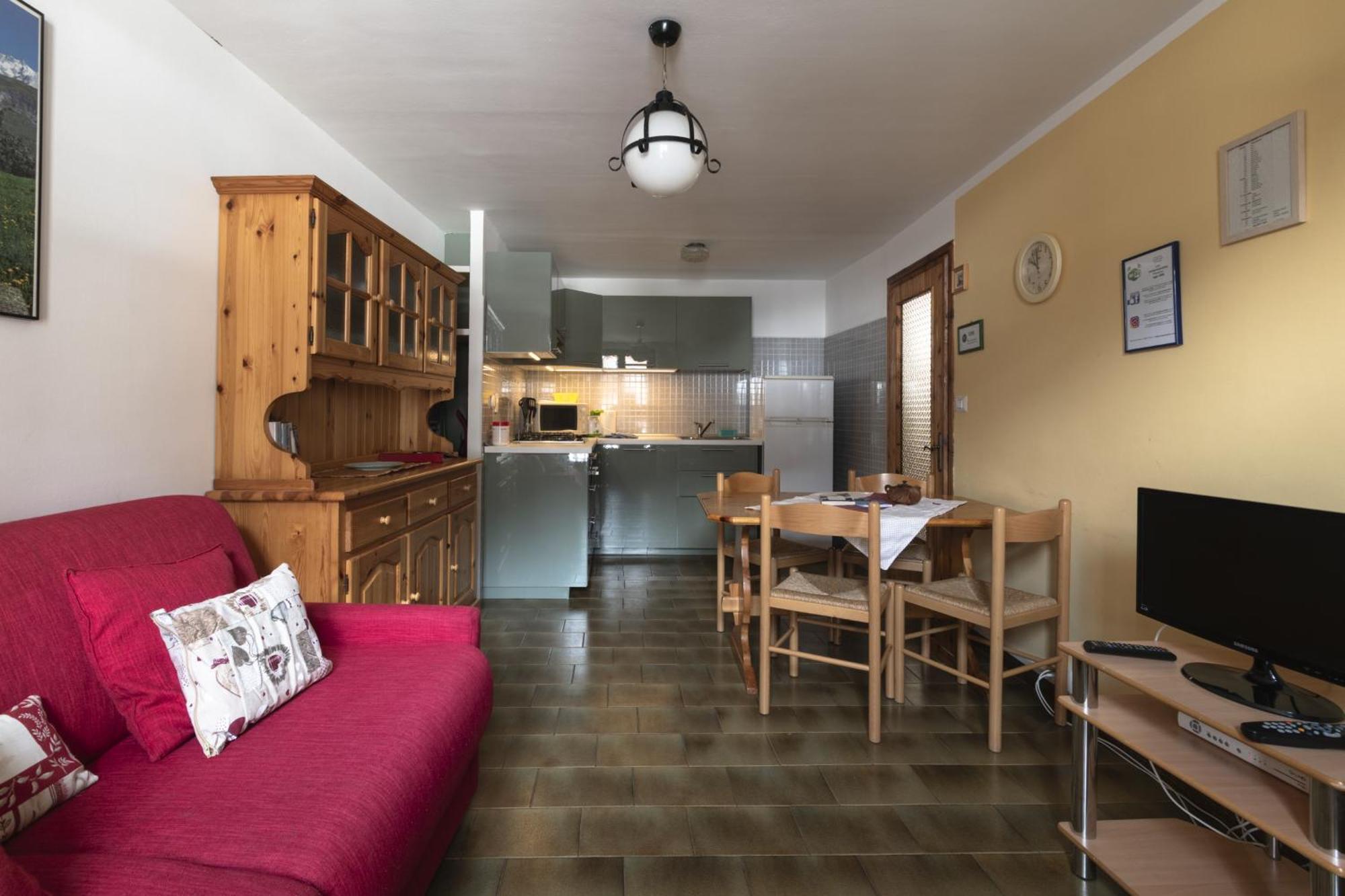 Case Gran Paradiso Notre Dame Apartment *